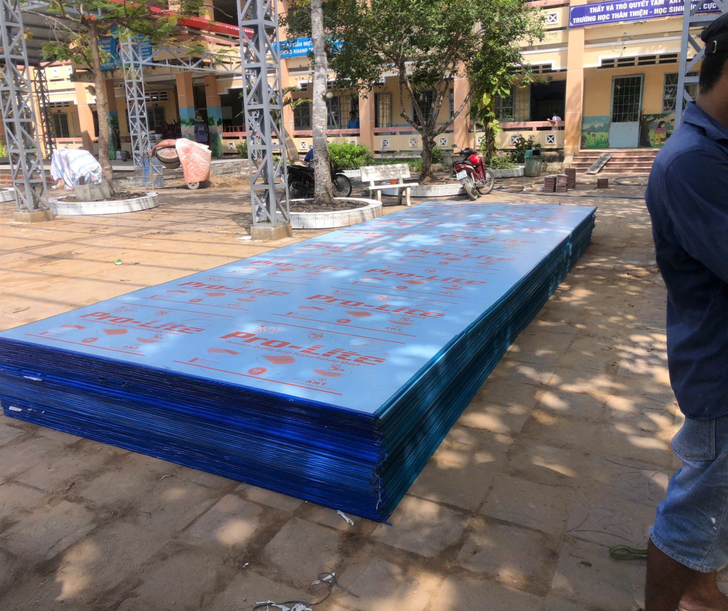 Tấm Polycarbonate Dạng Rỗng